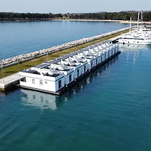 The Sea Novigrad - Bootshaus Floating Sea House Novigrad Istria